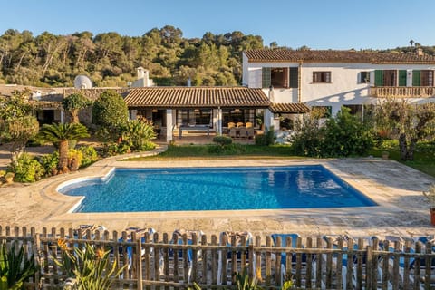 Day, Natural landscape, Garden, Pool view, Swimming pool, sunbed