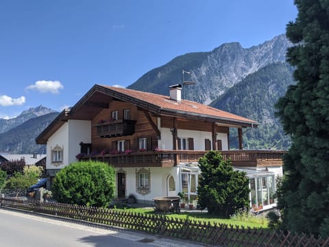 Property building, Mountain view, Street view