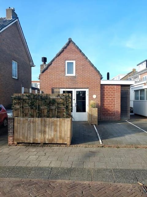 Have a nice stay! - Beach Cottage free parking Chalet in Noordwijk