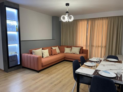 Living room, Seating area, Dining area, Breakfast, oven