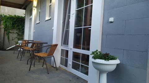Facade/entrance