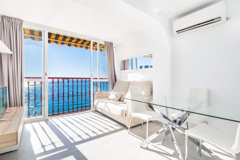 Day, TV and multimedia, Living room, Dining area, Sea view, air conditioner