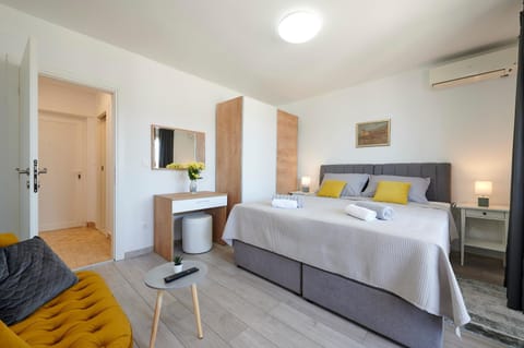 Apartment Stella old town Trogir, with balcony Apartment in Trogir