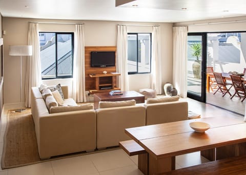 Marine Square Luxury Suites Apartment in Hermanus