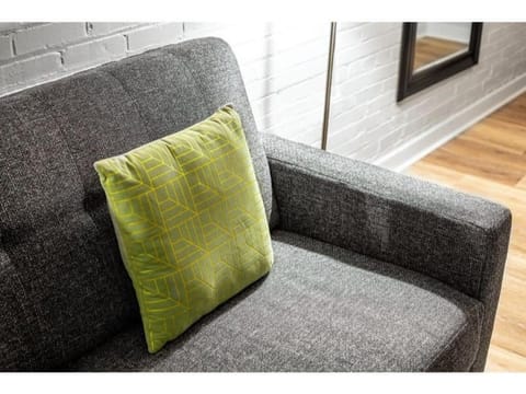 Contemporary 2BR 2BA Apartment by CozySuites Apartment in Indianapolis