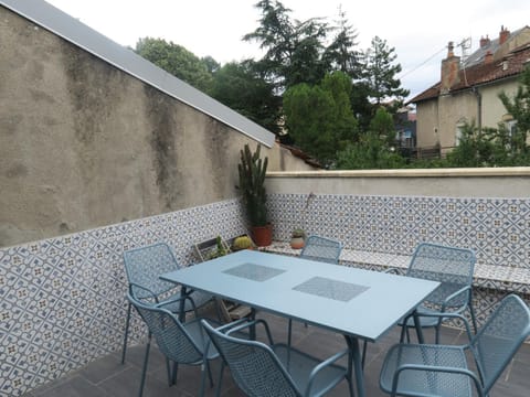 le 12 Bed and Breakfast in Villefranche-de-Rouergue