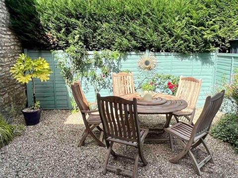 Apple Cottage - Central Frome - Outdoor Space House in Frome