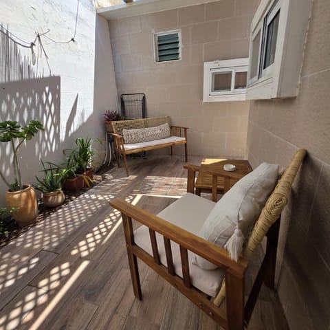 Patio, Balcony/Terrace