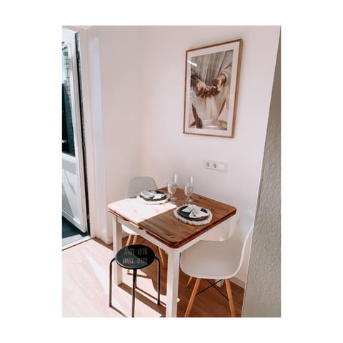 Coffee/tea facilities, Dining area