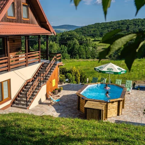 View (from property/room), Mountain view, Swimming pool