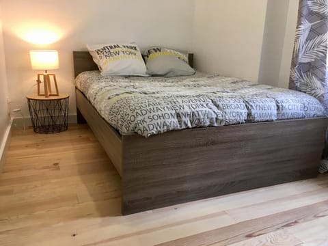 Studio hyper centre, proche gare, entrée indépendante Apartment in Valence