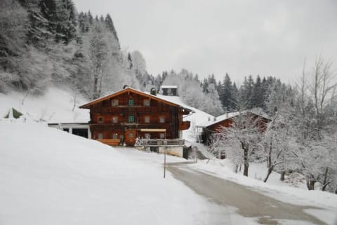 Property building, Winter