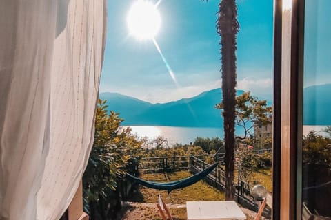 Garden, Lake view, Mountain view