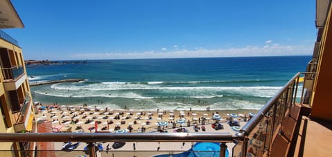 Balcony/Terrace, Beach, Landmark view, Pool view, Sea view