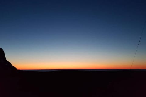 Lofoten- Enjoy the Nature-With a beautiful beach House in Lofoten