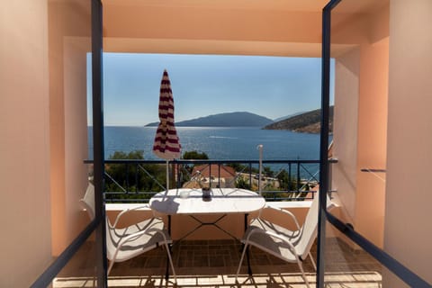 View (from property/room), Balcony/Terrace, Sea view