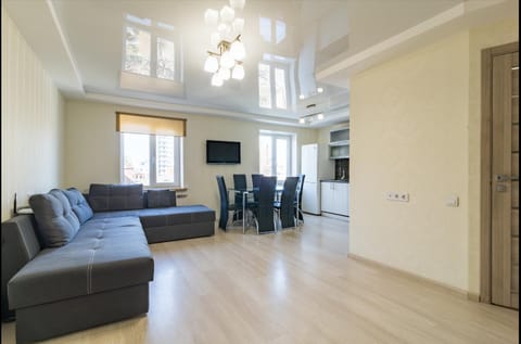 Kitchen or kitchenette, Living room, Dining area