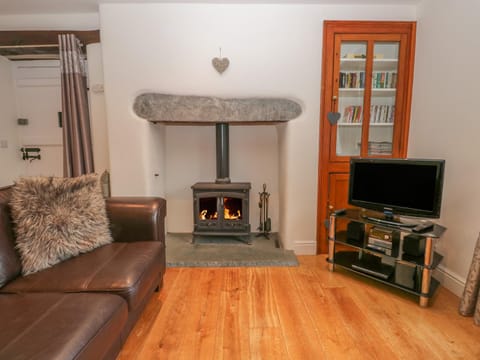 Oak Tree Cottage House in Coniston