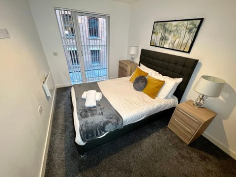 Halo Apartments - City Centre Apartment in Manchester