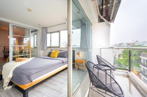 Bed, Balcony/Terrace, Seating area, Bedroom