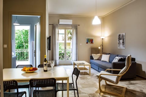 Living room, Seating area, Dining area