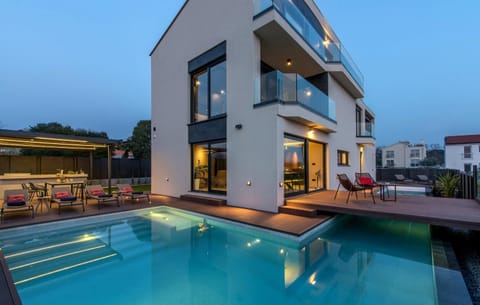 Patio, Seating area, Swimming pool