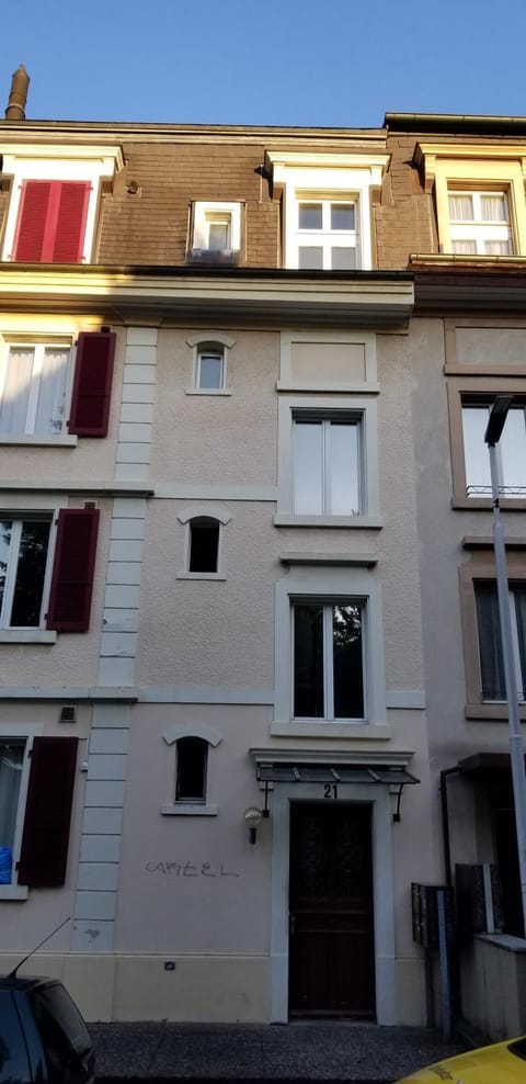 Property building, Facade/entrance