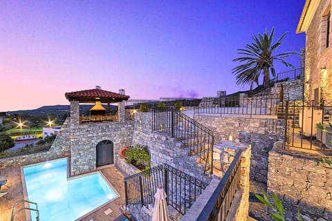 Property building, Bird's eye view, Pool view
