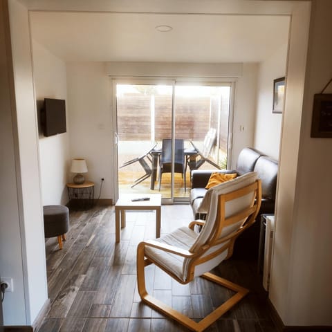 Le Bas Champ House in Hauts-de-France