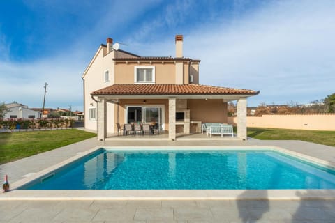 Property building, Patio, Swimming pool
