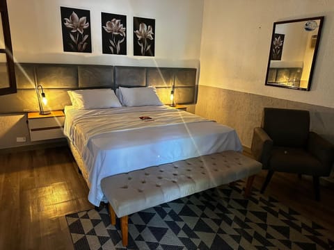 Bed, Photo of the whole room, Bedroom