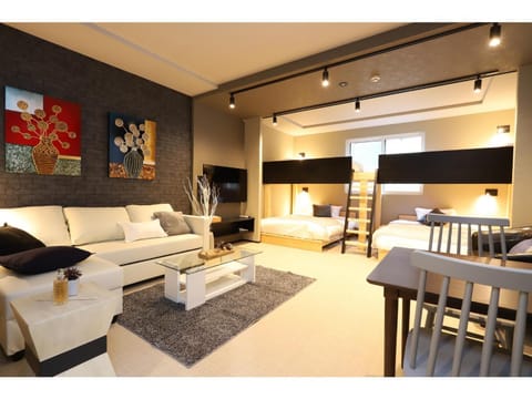 Living room, Photo of the whole room
