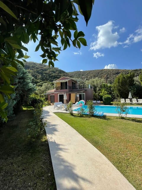 Property building, Garden view, Mountain view, Pool view