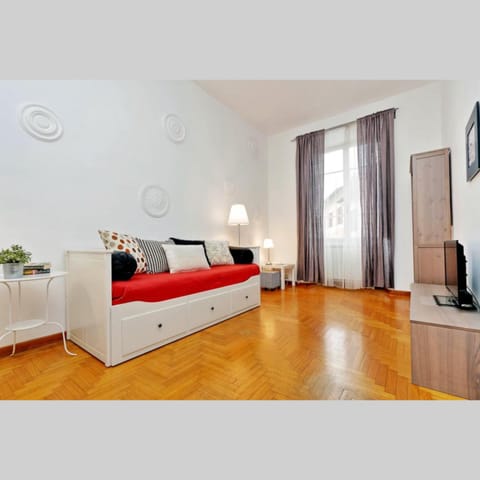 Living room, Photo of the whole room, Seating area
