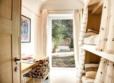 Garden view, bunk bed