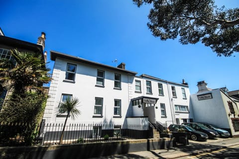 Facade/entrance, Street view