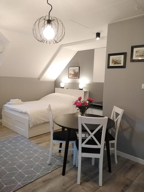 Dining area, Bedroom