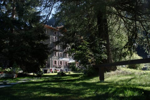 Property building, Summer