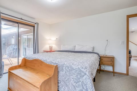 Cabin on the Coast MCA 621 - Meredith Lodging Cabin in Manzanita