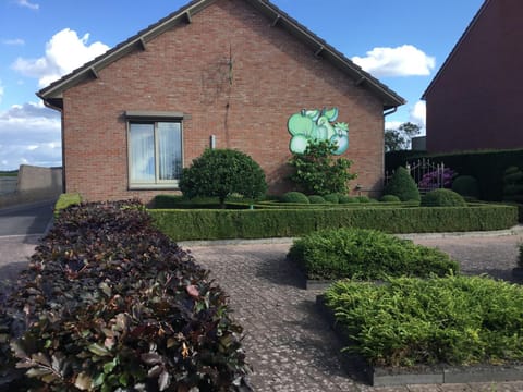 De achtertuin Apartment in Limburg (province)