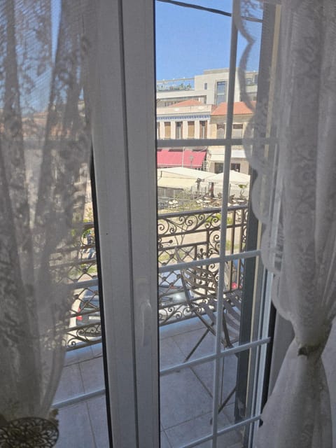 Day, View (from property/room), Balcony/Terrace, City view, kitchen