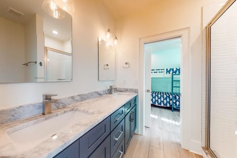 West Side Cottage #OO House in West Beach