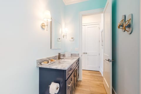 West Side Cottage #OO House in West Beach