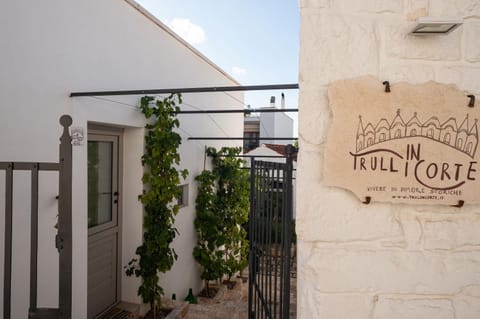 Trulli in corte Bed and Breakfast in Province of Taranto