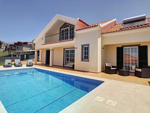 Property building, Pool view, Swimming pool, Swimming pool