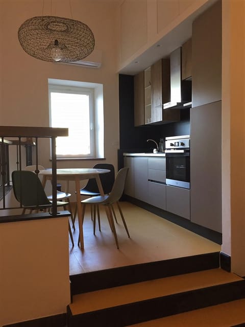 Kitchen or kitchenette, Living room, Dining area, pet friendly, stove