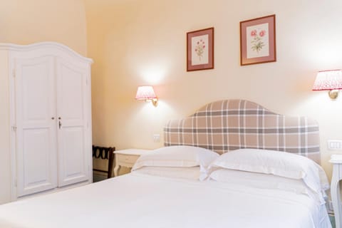 Bed, Decorative detail, Bedroom