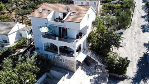 Property building, Bird's eye view