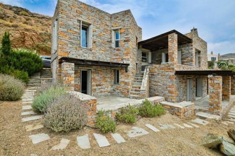 Property building, Facade/entrance, On site