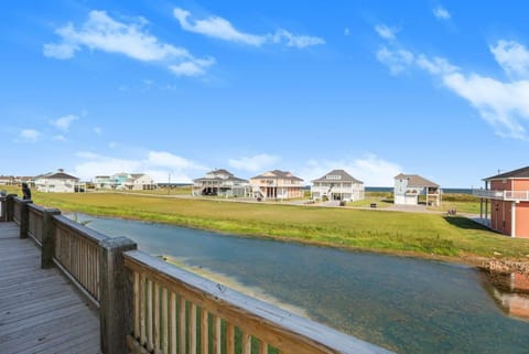 Dark Side Of The Dune home House in Bolivar Peninsula